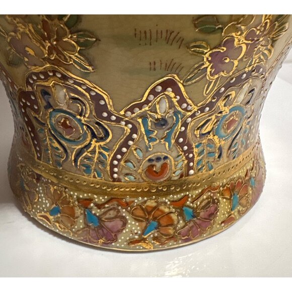 Vintage Satsuma Vase Intricate Gold Detailing Hand Painted Oriental Scene 11.75" - Picture 9 of 13